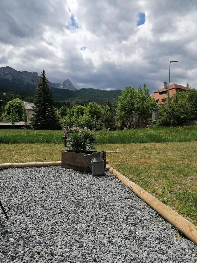 Maison Dans Parc Cloture Barcelonnette Zewnętrze zdjęcie